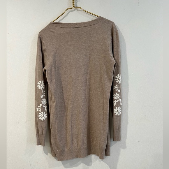 AAEDA Embroidered cardigan in sand color, medium size - Picture 3 of 7